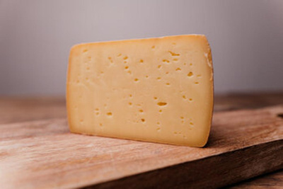 Produktfoto zu Deichkäse, Hof Backensholz 50%