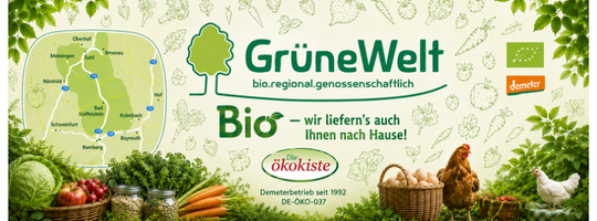 KI generiert: Das Bild zeigt eine Auswahl an Wurzelgemüsen, darunter lila Karotten, Pastinaken und eine Steckrübe, auf einem Holztisch arrangiert.